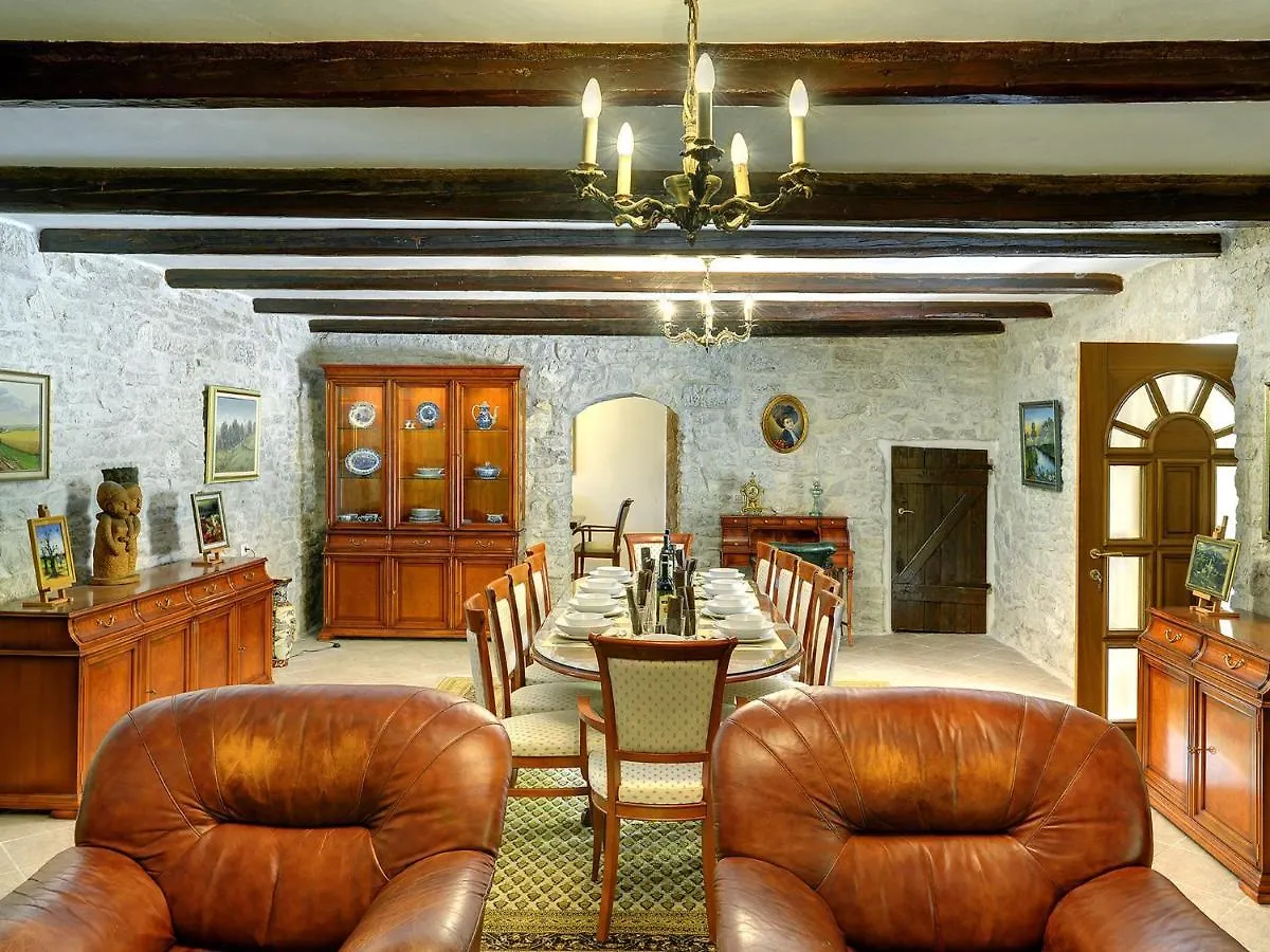 Heritage Holiday Home In Rojnici With Pool Barban 0*,  Chorwacja
