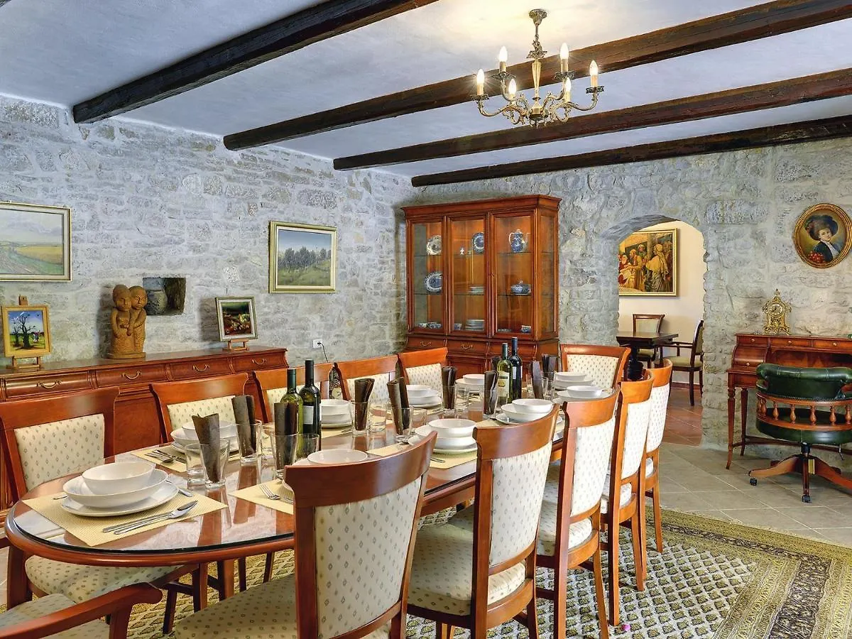 Heritage Holiday Home In Rojnici With Pool Barban Chorwacja